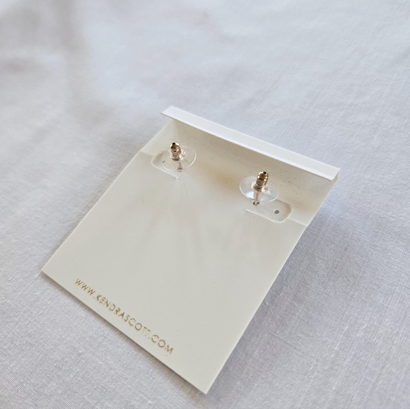 NWOT Kendra Scott Rue Rose Gold Stud Earrings - Picture 4 of 6